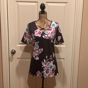 Black floral print top